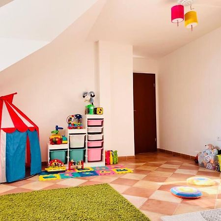 Apartman Se Zahradou 20 Minut Do Centra Prahy Ořech Екстериор снимка