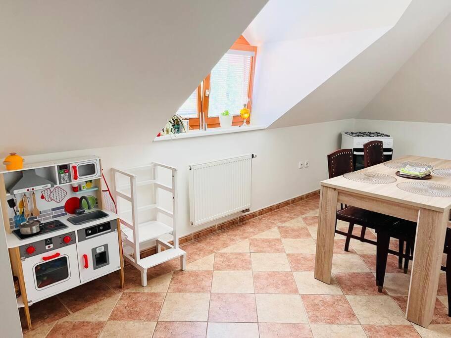 Apartman Se Zahradou 20 Minut Do Centra Prahy Ořech Екстериор снимка